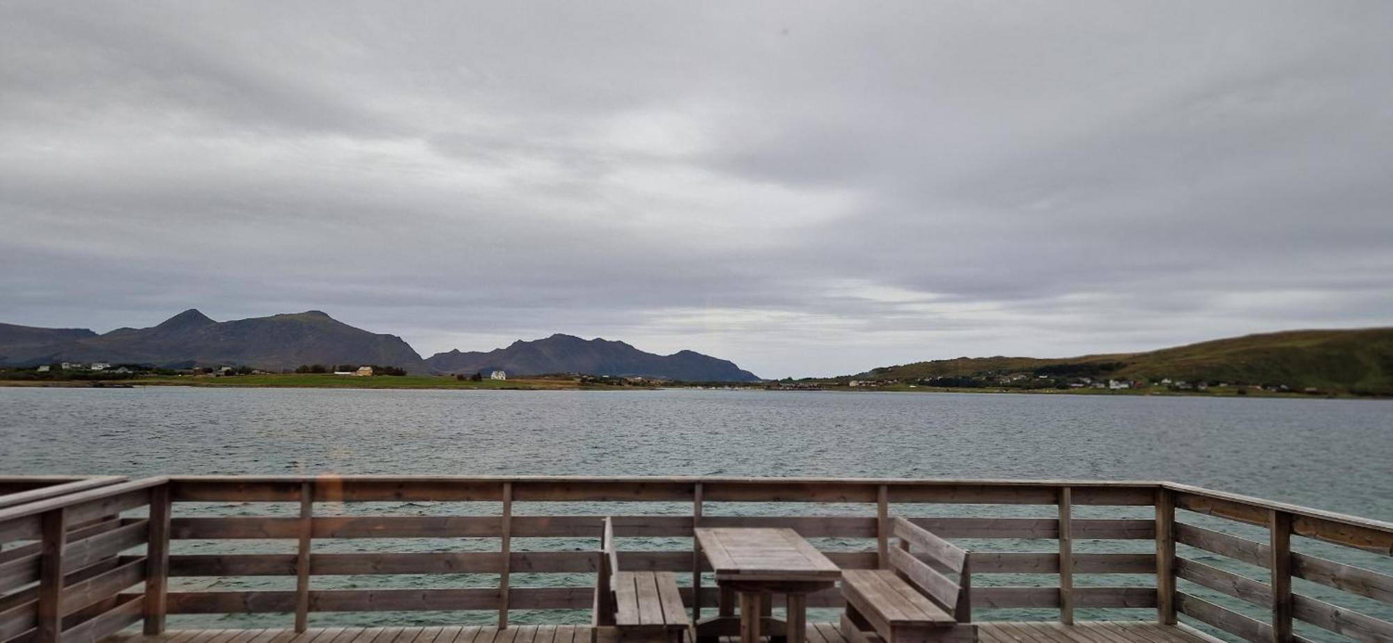 Molobua, Fantastic Place By The Sea Leknes Exteriör bild
