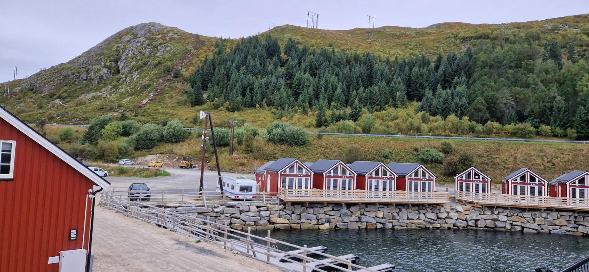 Molobua, Fantastic Place By The Sea Leknes Exteriör bild